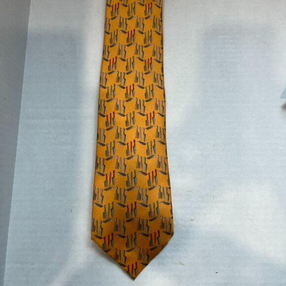 Vintage Metropolitan Museum of Art Yellow Garden Tools Silk Tie - Picture 1 of 4